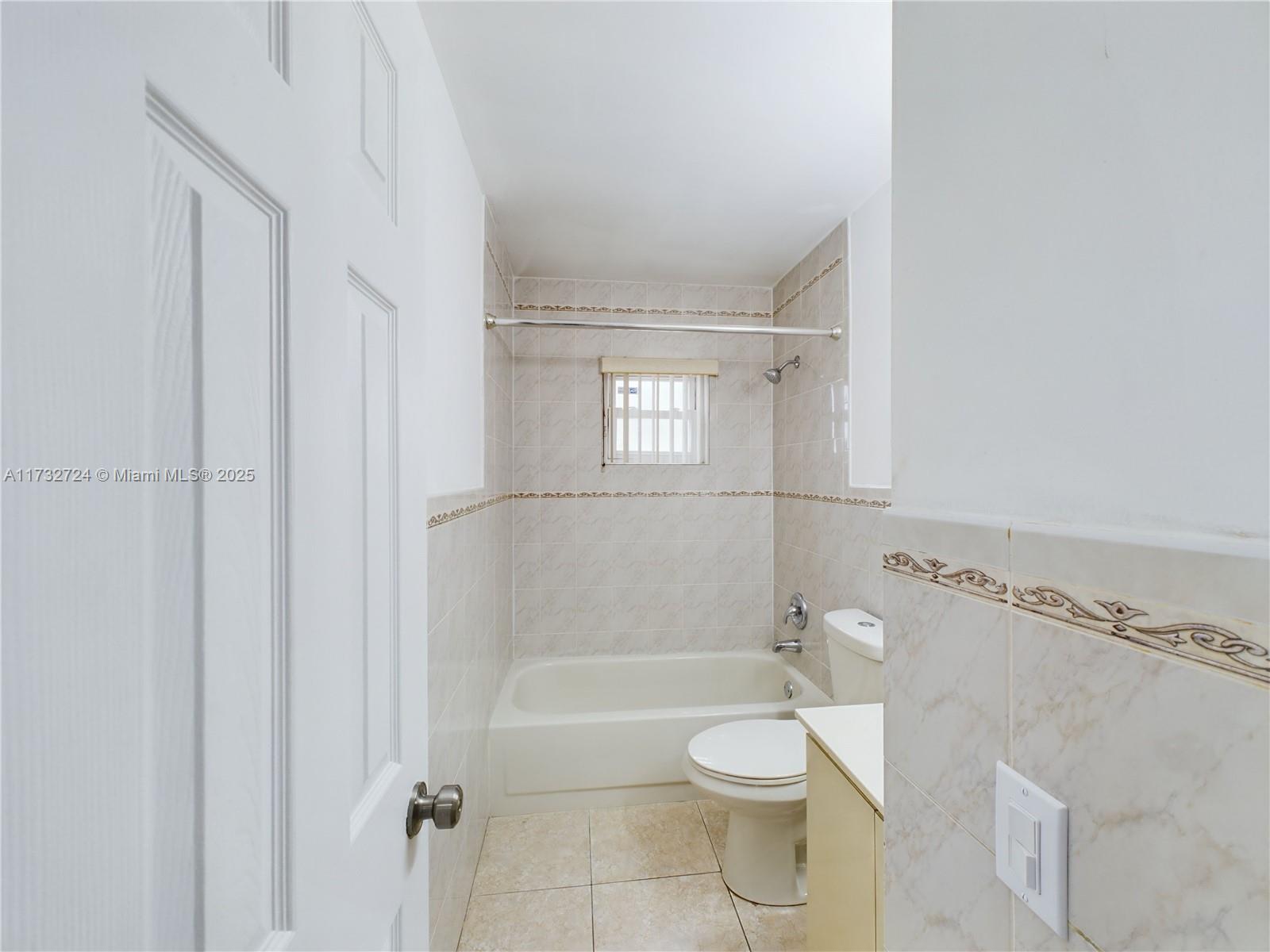 LA PRADERA GARDENS - Residential