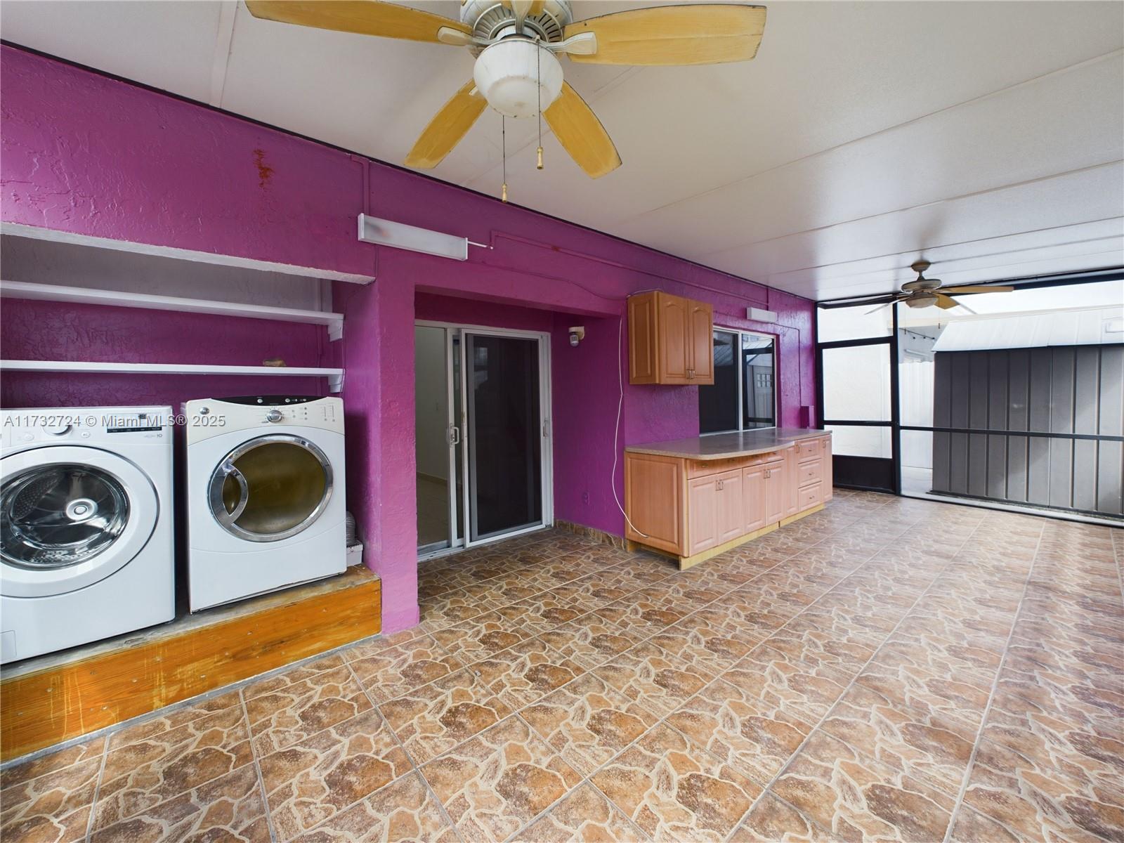 LA PRADERA GARDENS - Residential