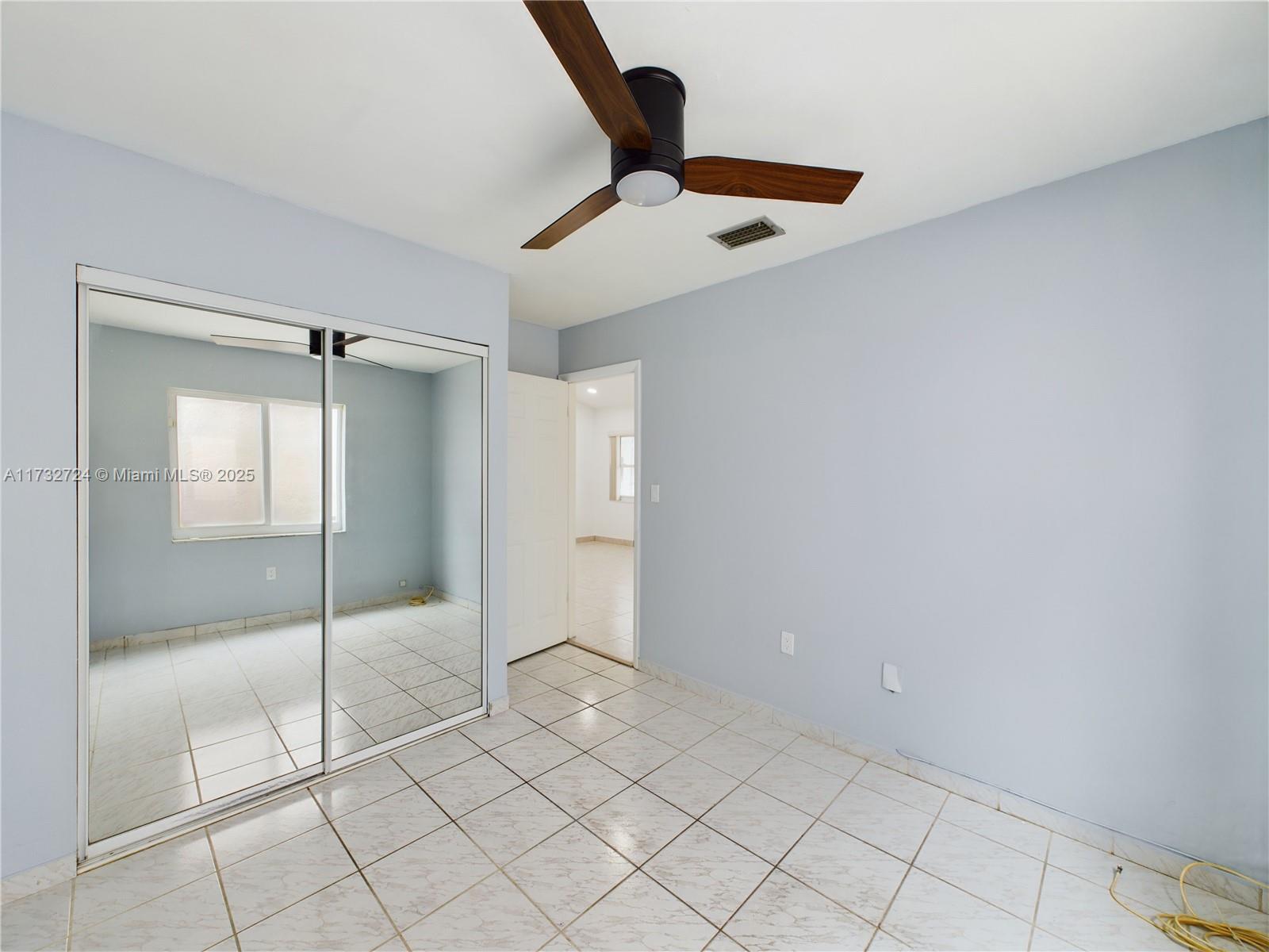 LA PRADERA GARDENS - Residential