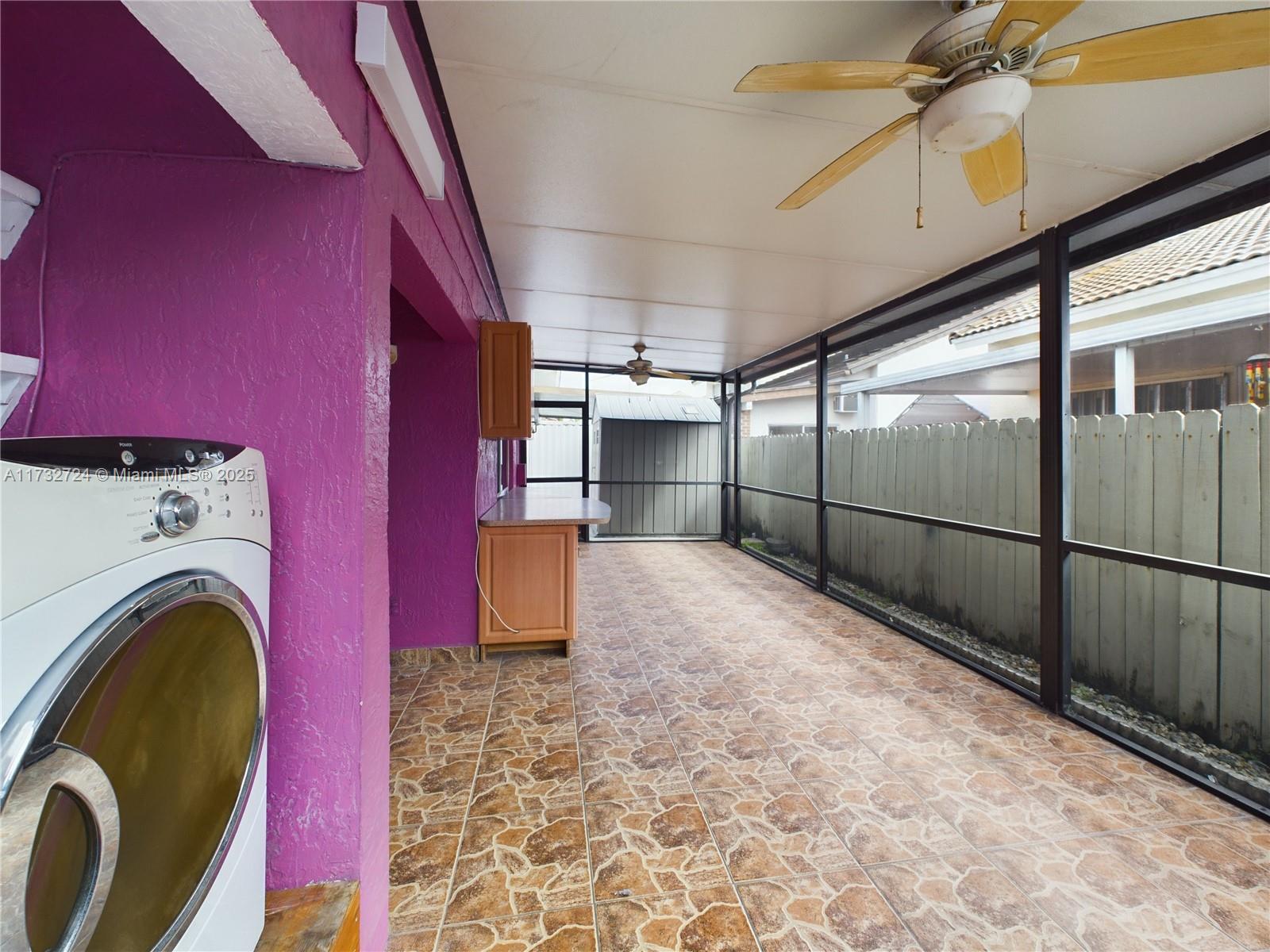 LA PRADERA GARDENS - Residential