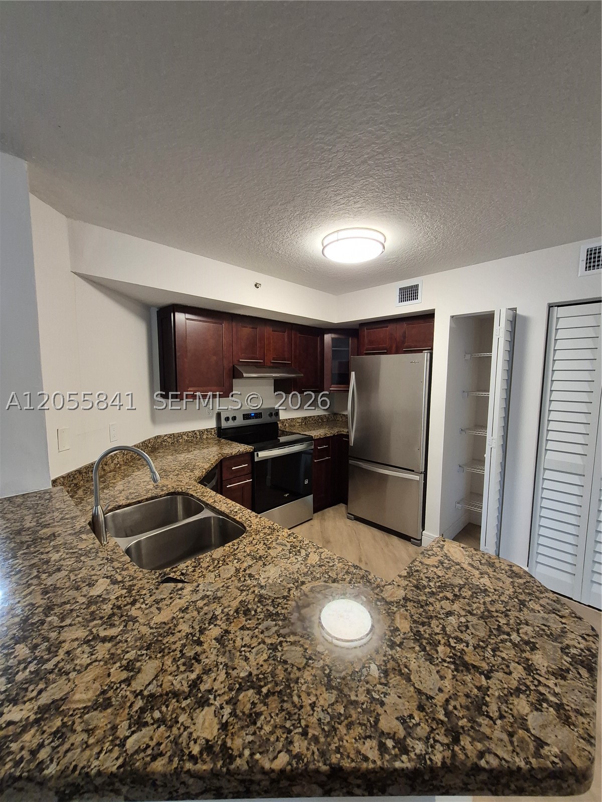 PARAGON PLANTATION CONDO - Residential Lease