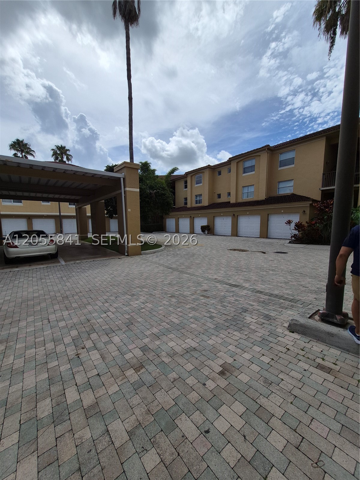 PARAGON PLANTATION CONDO - Residential Lease