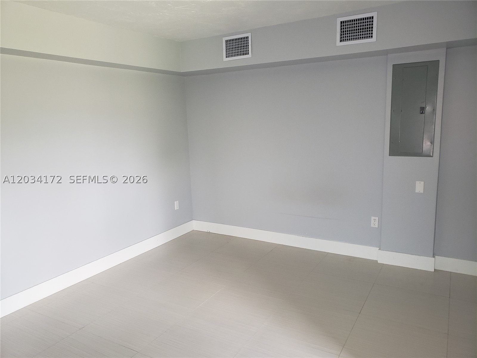 WEITZER SHAUNA MEADOWS SE - Residential Lease