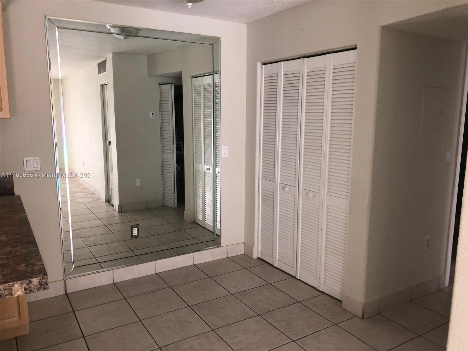 SPANISH TRACE CONDO - Residential Lease