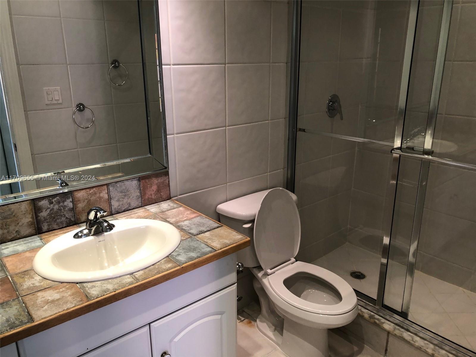 SPANISH TRACE CONDO - Residential Lease