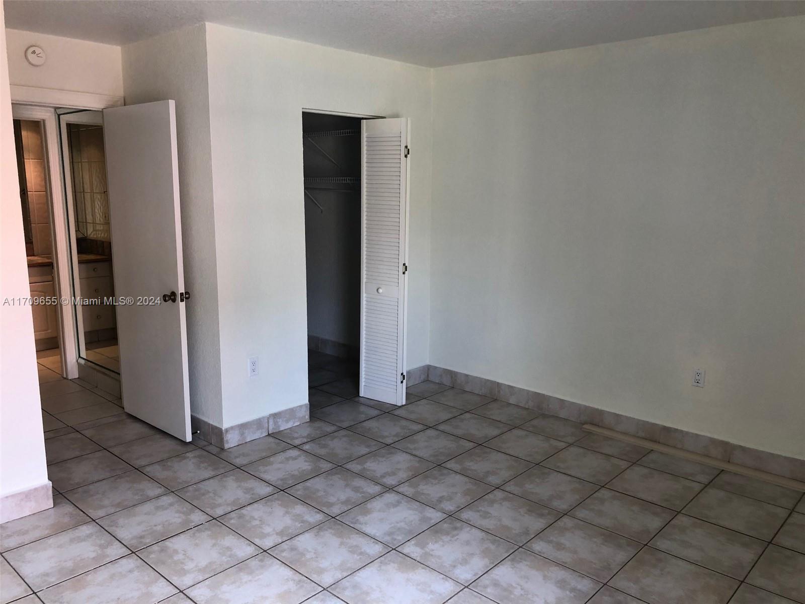 SPANISH TRACE CONDO - Residential Lease