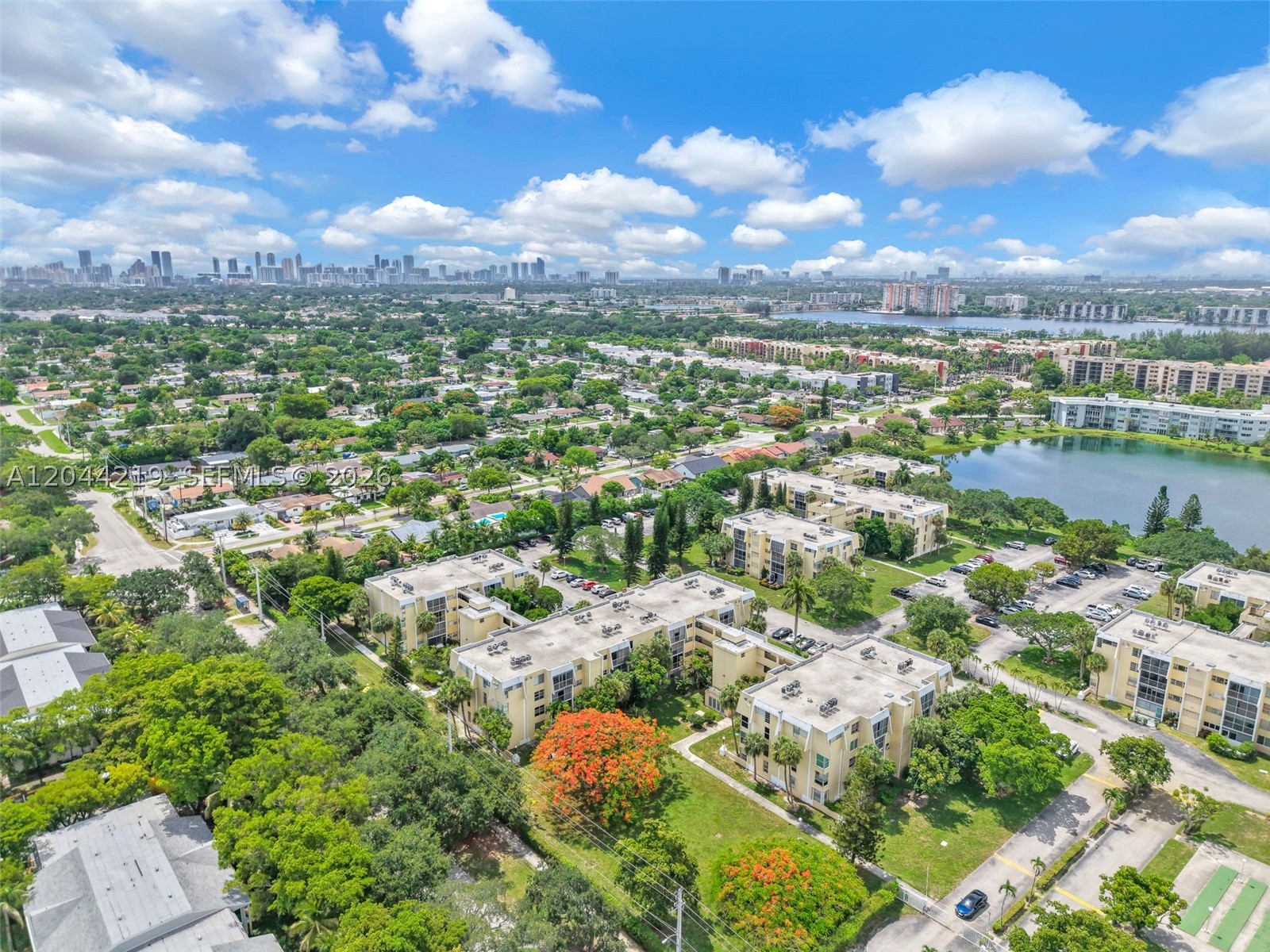 LAKE PARK CONDO NO 1 - BL - Residential