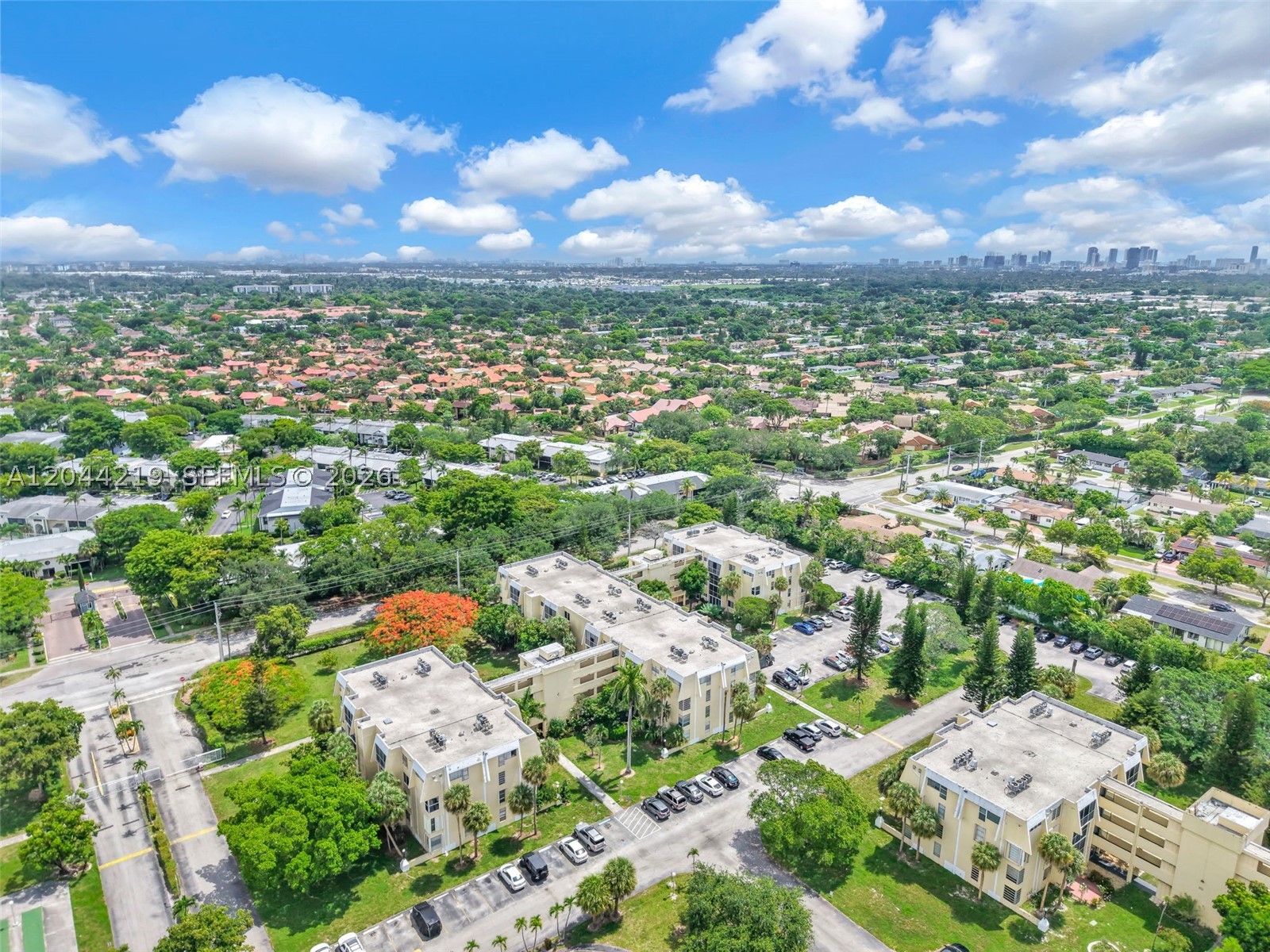 LAKE PARK CONDO NO 1 - BL - Residential