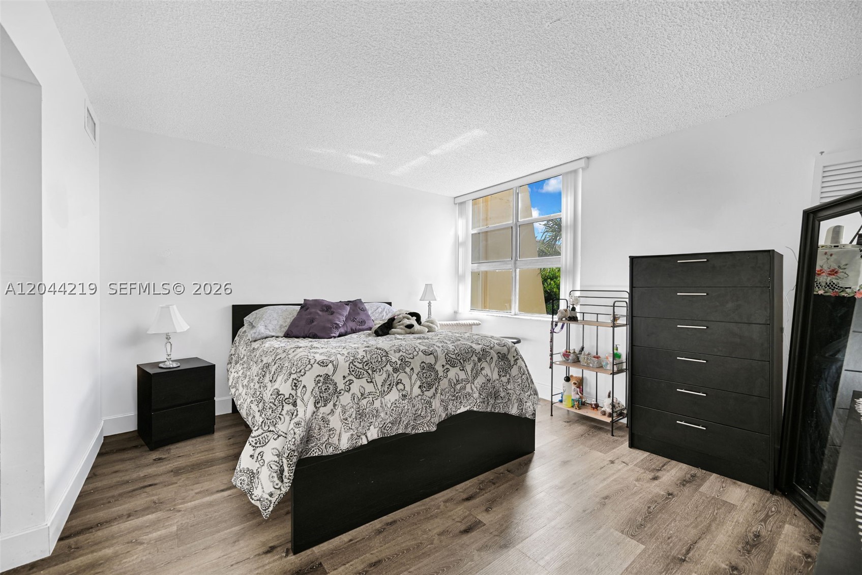 LAKE PARK CONDO NO 1 - BL - Residential