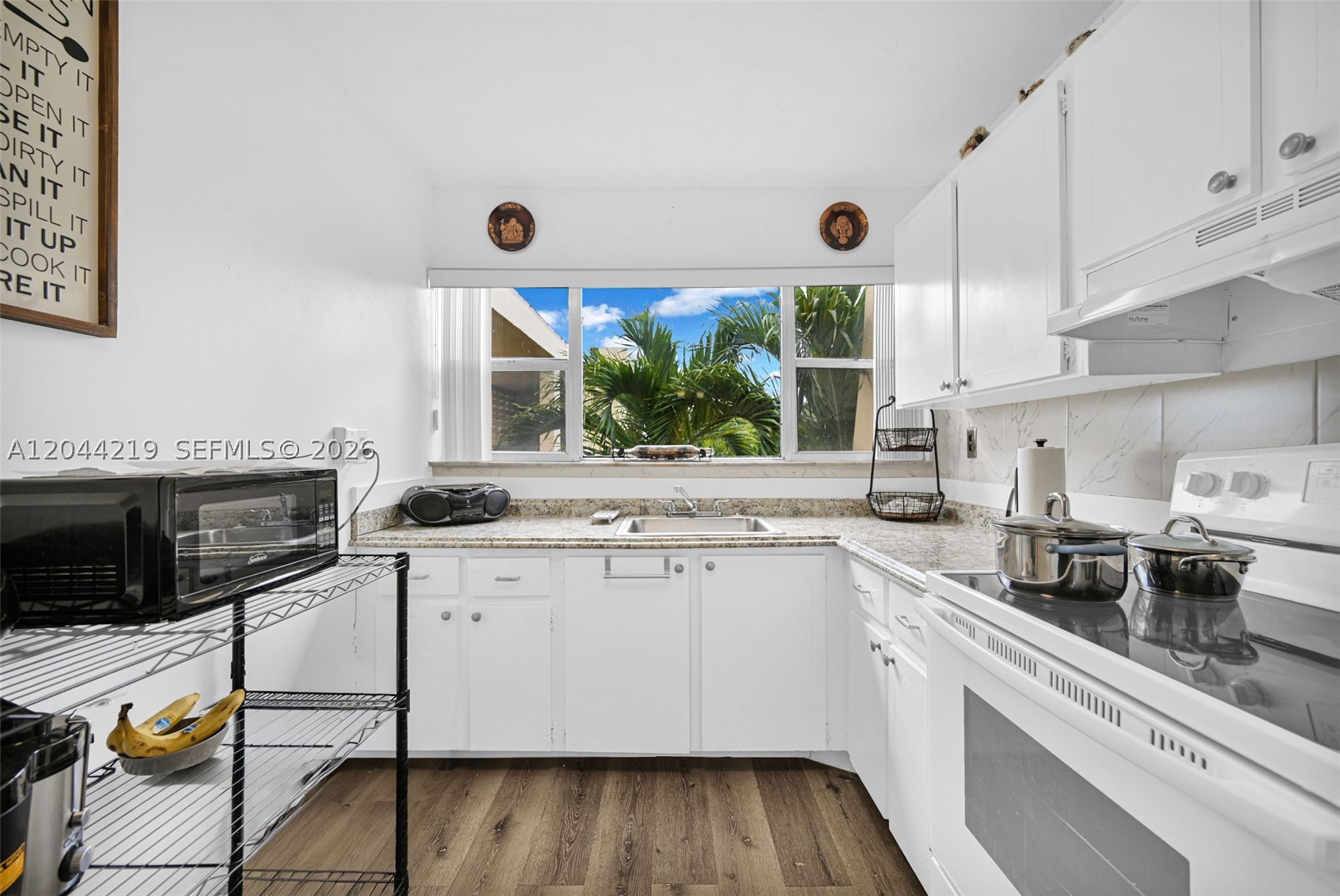 LAKE PARK CONDO NO 1 - BL - Residential