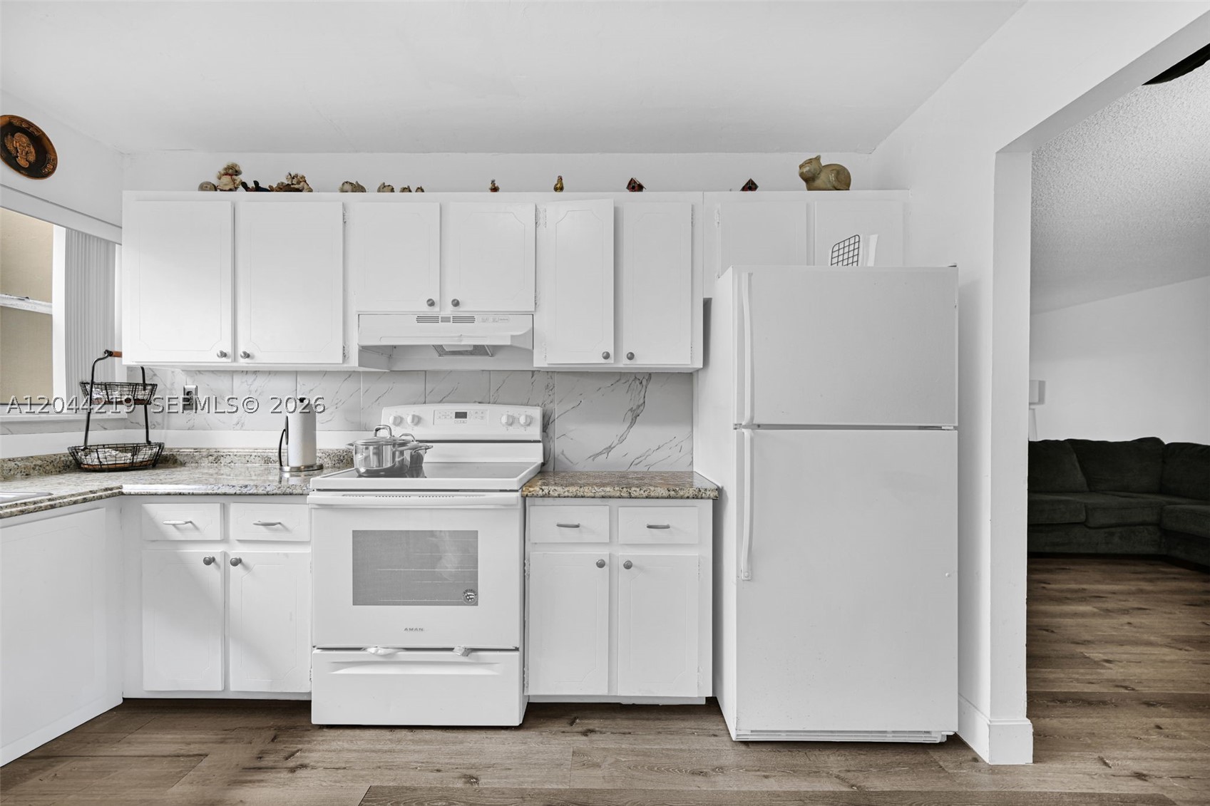 LAKE PARK CONDO NO 1 - BL - Residential