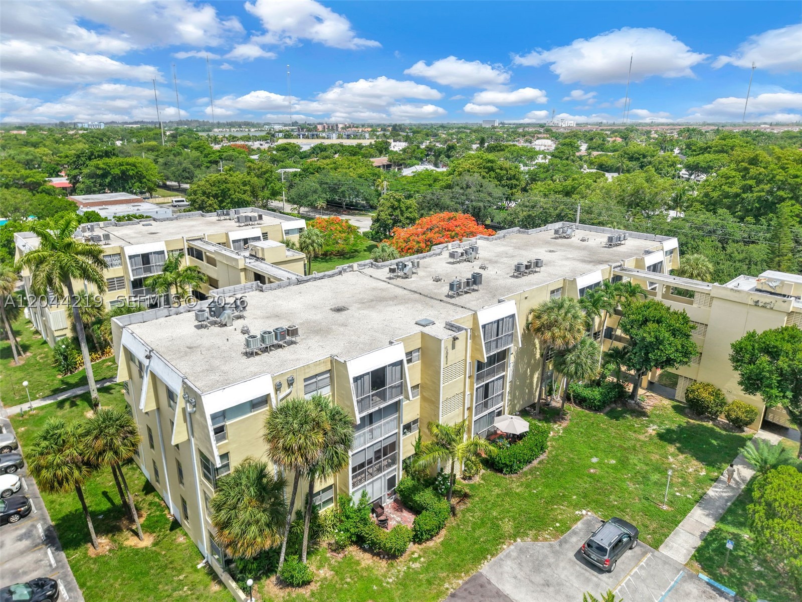 LAKE PARK CONDO NO 1 - BL - Residential
