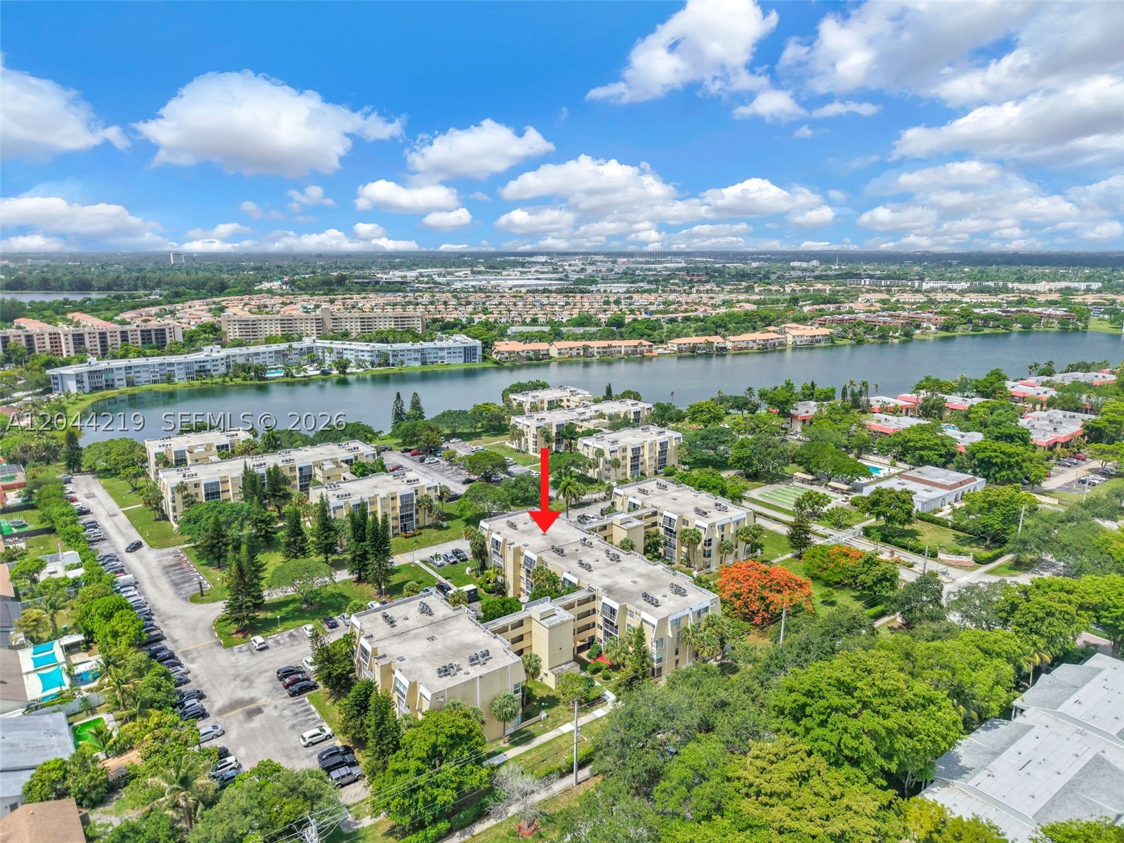 LAKE PARK CONDO NO 1 - BL - Residential