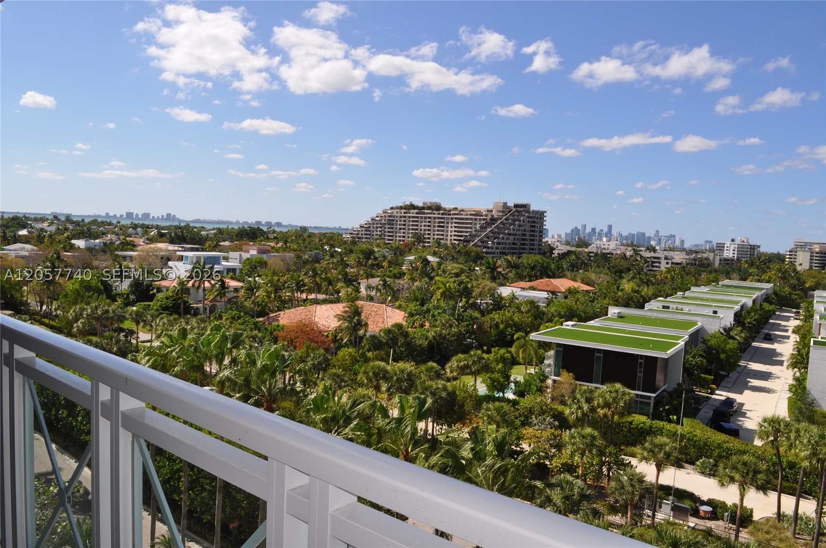 GRAND BAY TOWER CONDO - Residential