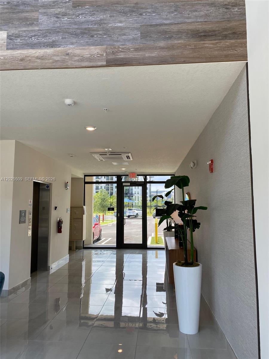 URBANA AT THE RESIDENCES C - Residential Lease
