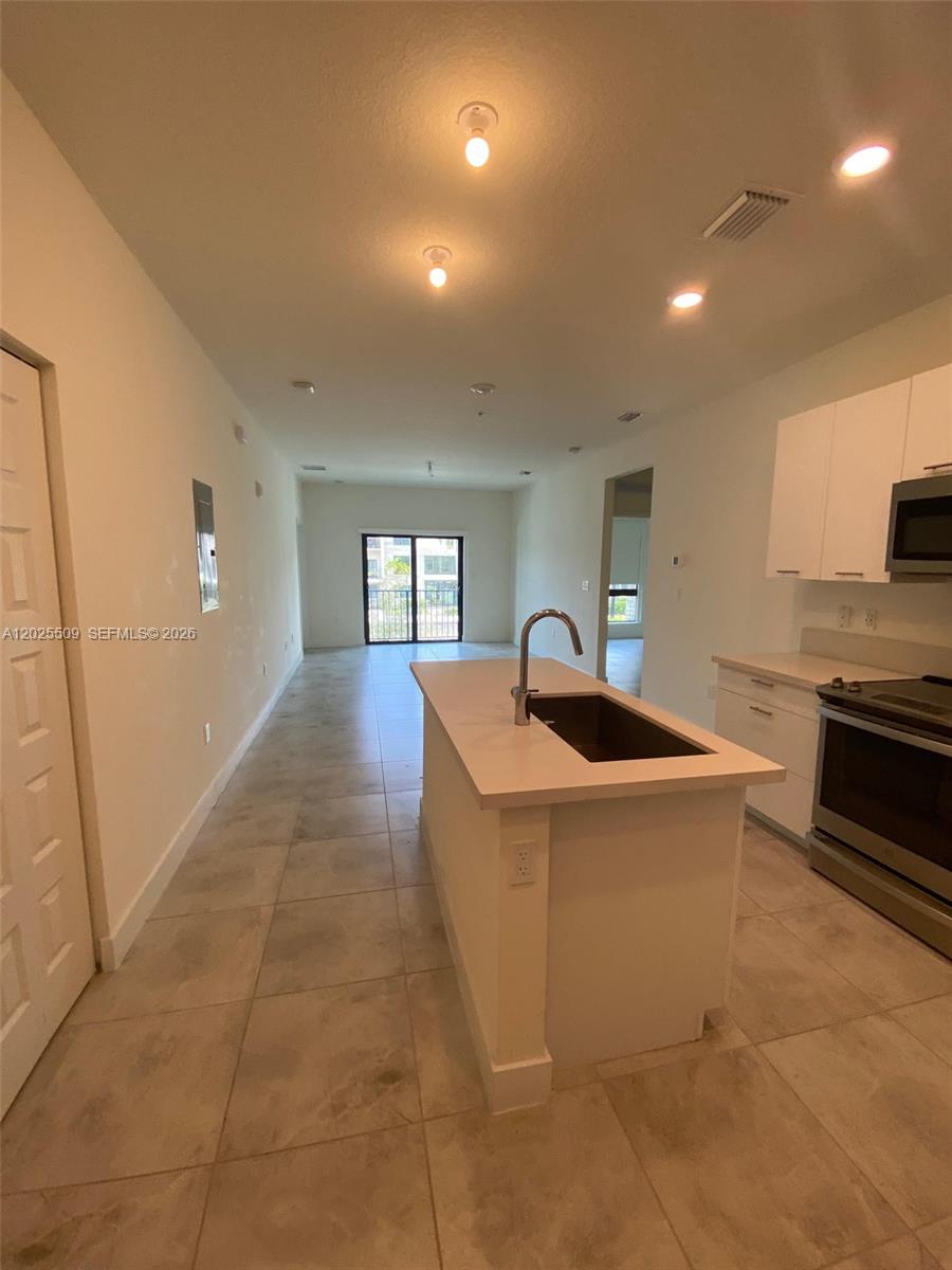 URBANA AT THE RESIDENCES C - Residential Lease