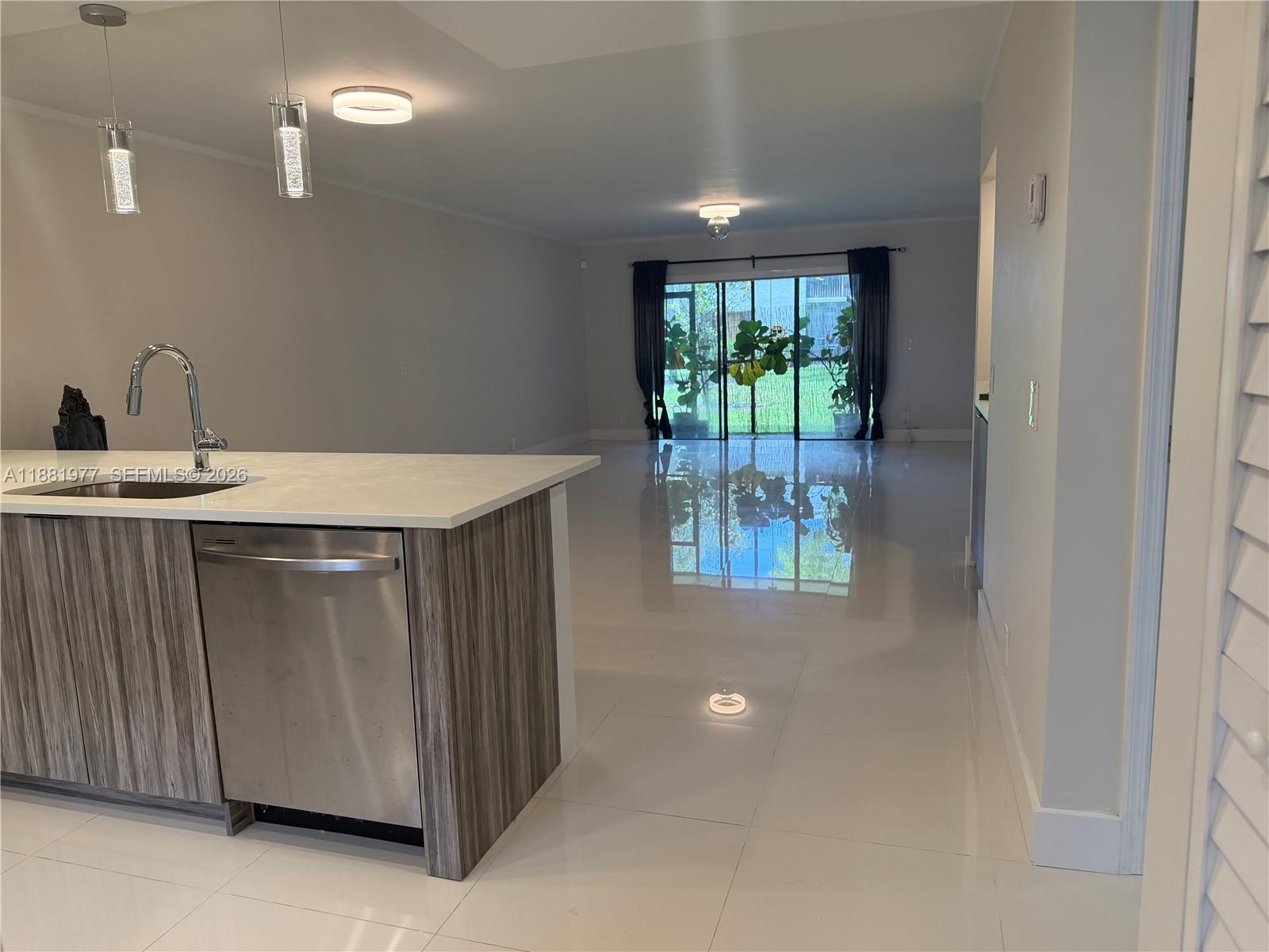 GARDENS AT BONAVENTURE 14 - Residential