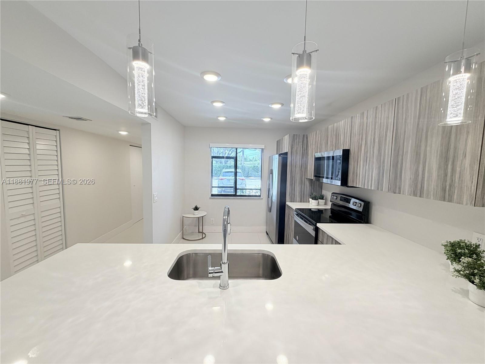 GARDENS AT BONAVENTURE 14 - Residential