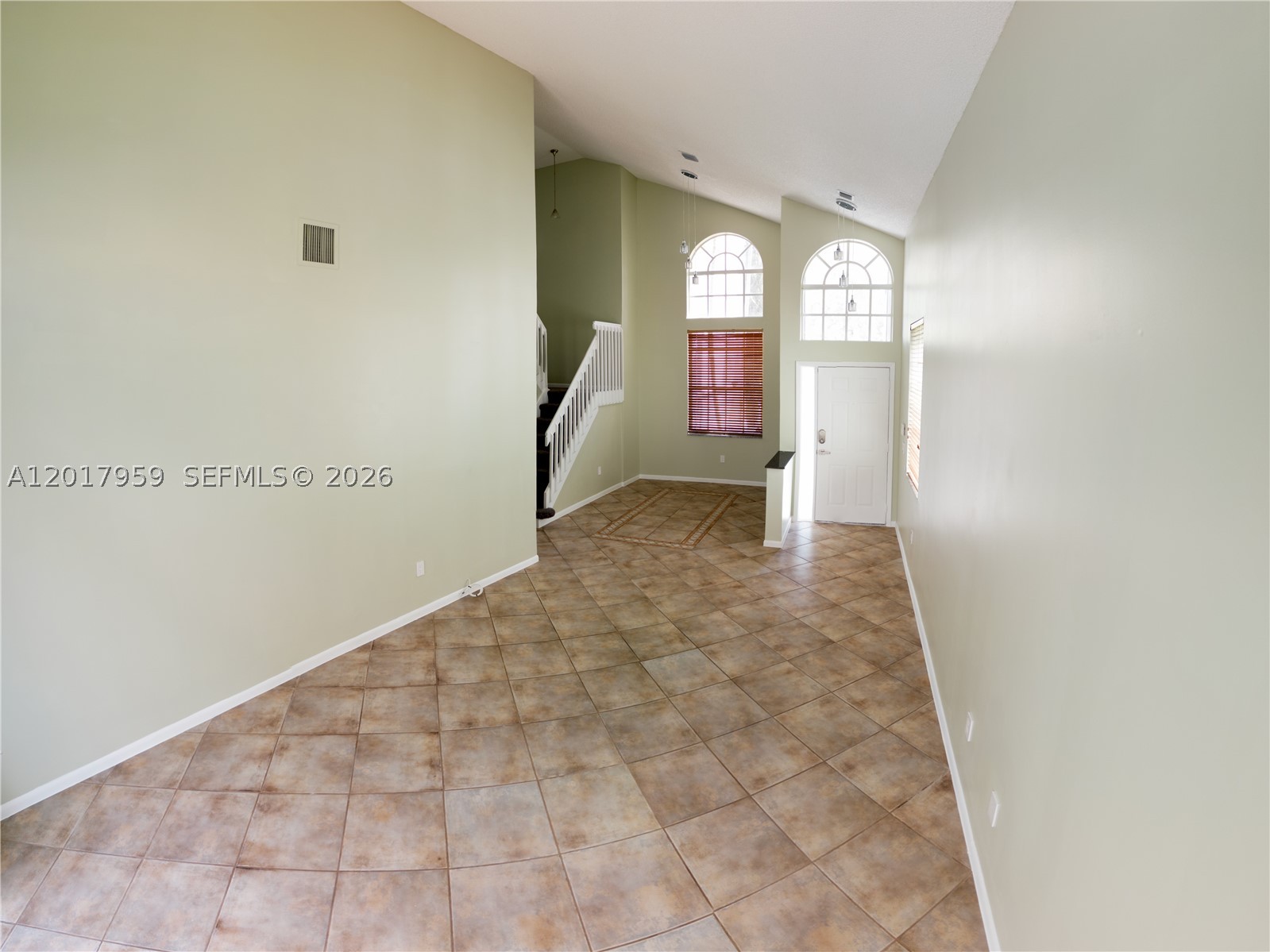 TOWNGATE 156-11 B A POR P - Residential