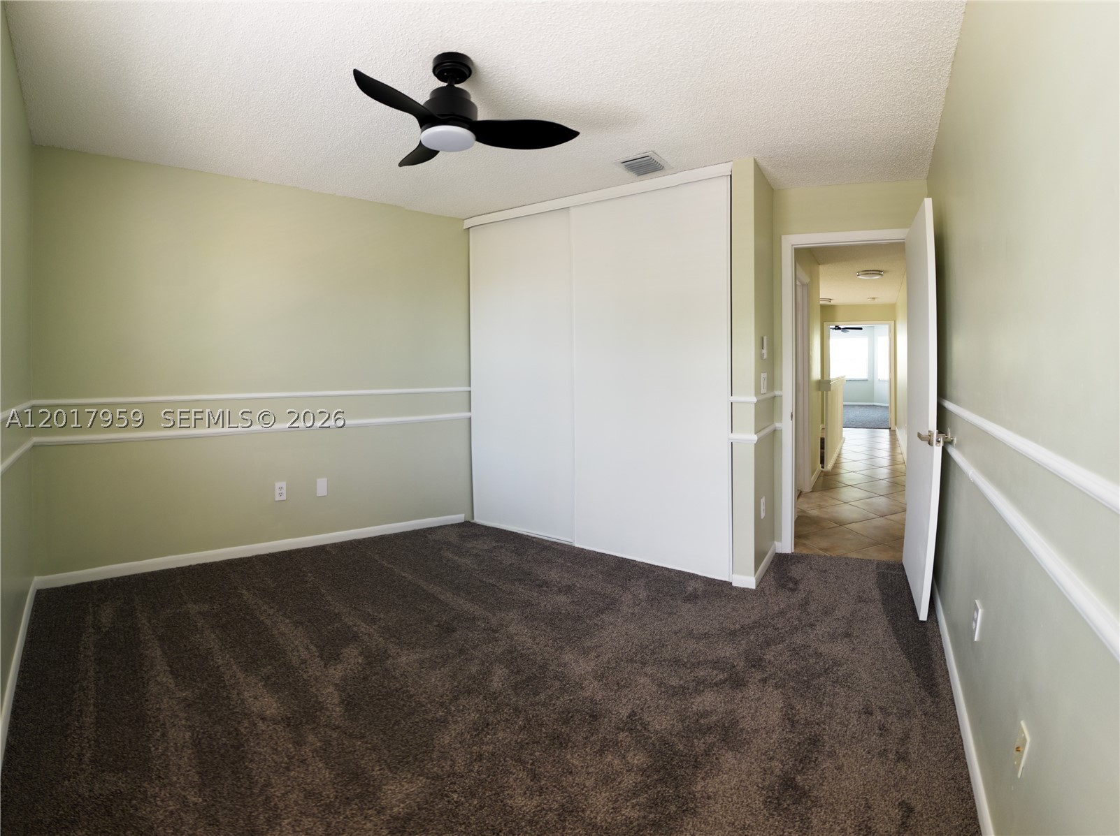 TOWNGATE 156-11 B A POR P - Residential