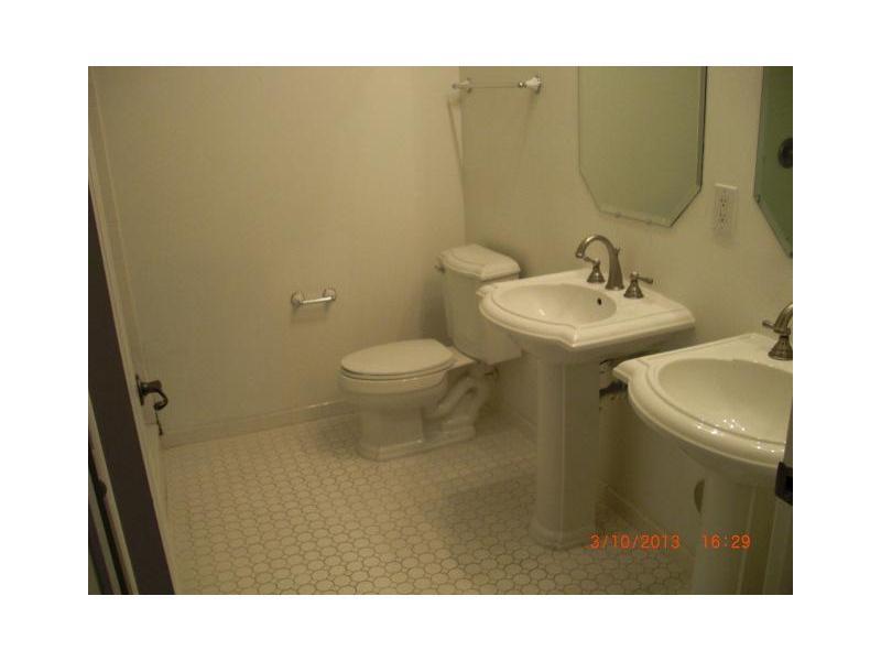 VILLAGE AT SAILBOAT BEND - Residential Lease