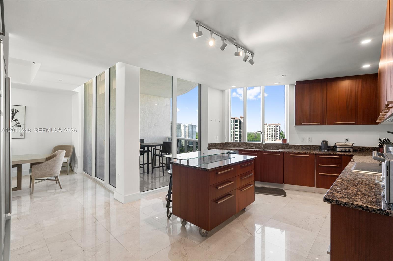 TRUMP TOWER II CONDO - Residential