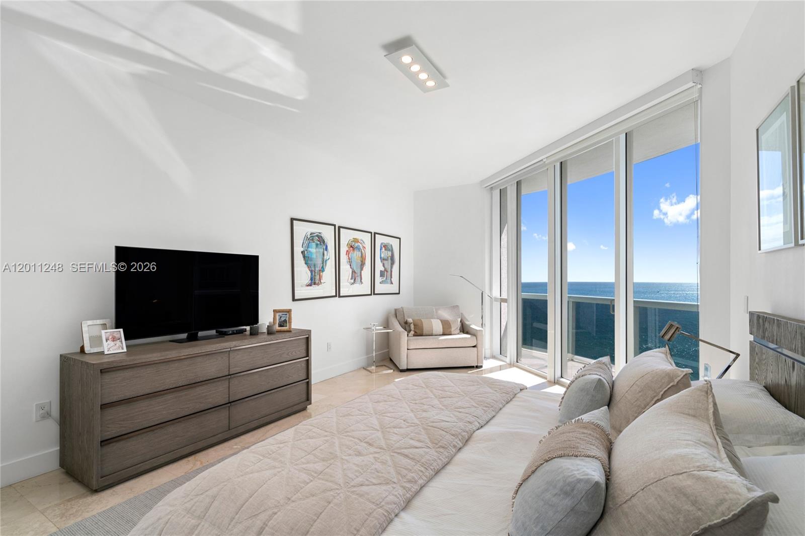 TRUMP TOWER II CONDO - Residential