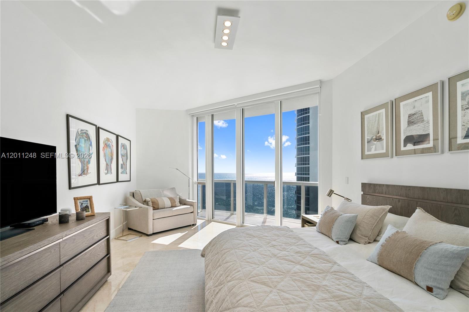 TRUMP TOWER II CONDO - Residential