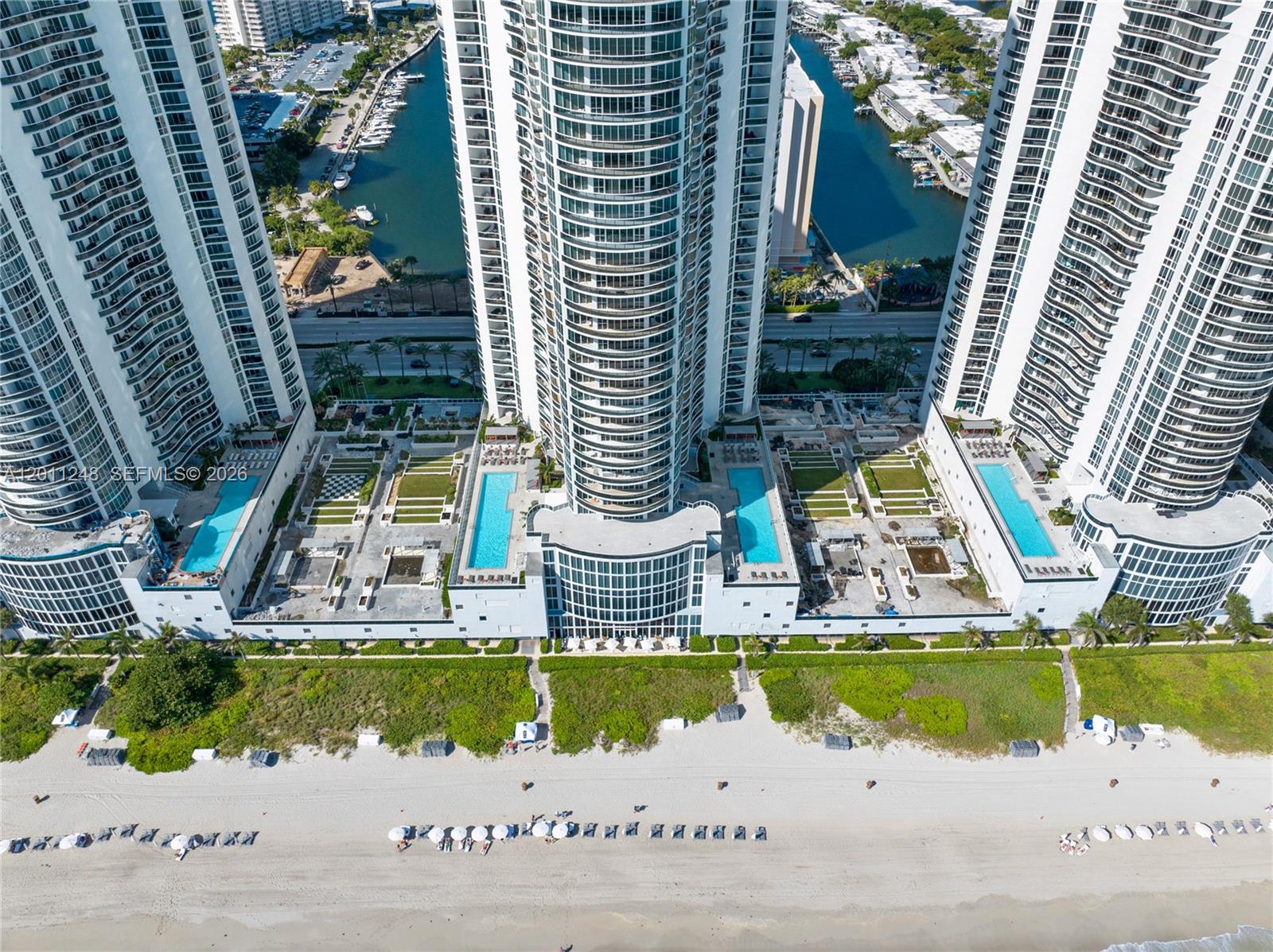 TRUMP TOWER II CONDO - Residential