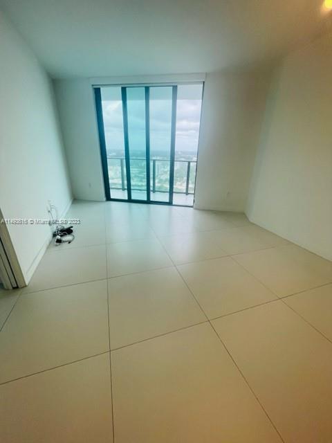PARAISO BAYVIEWS CONDO - Residential Lease