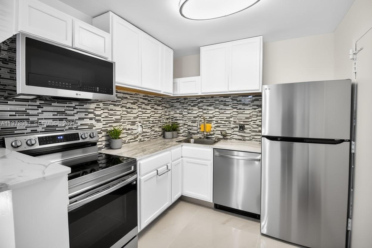 GOLDEN SAILS CONDO - Residential