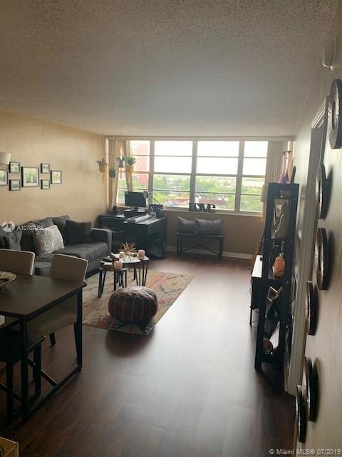 BUCKLEY TOWERS CONDO - EA - Residential