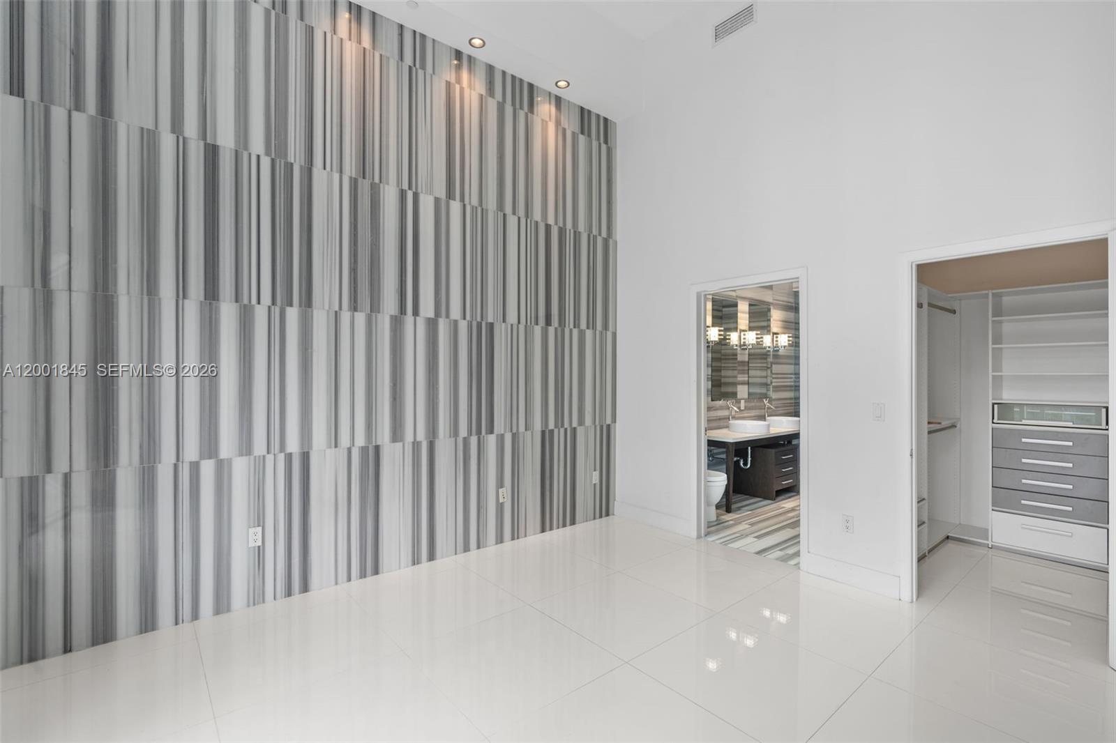 ICONBRICKELL CONDO NO 1 - Residential