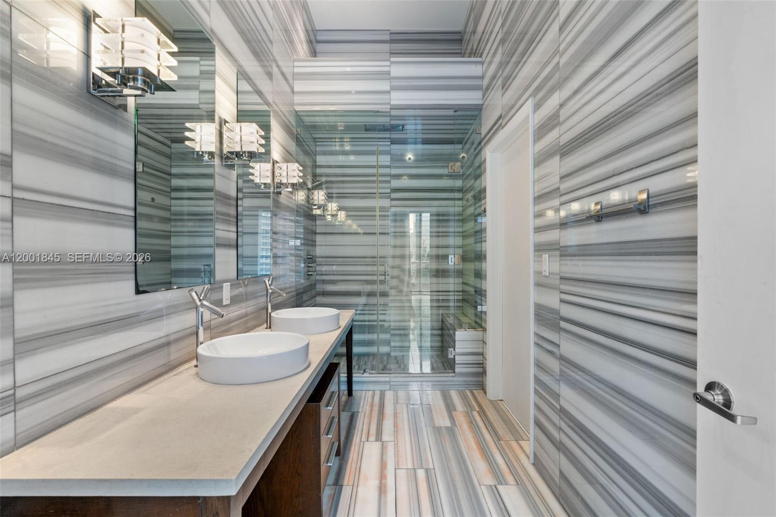 ICONBRICKELL CONDO NO 1 - Residential