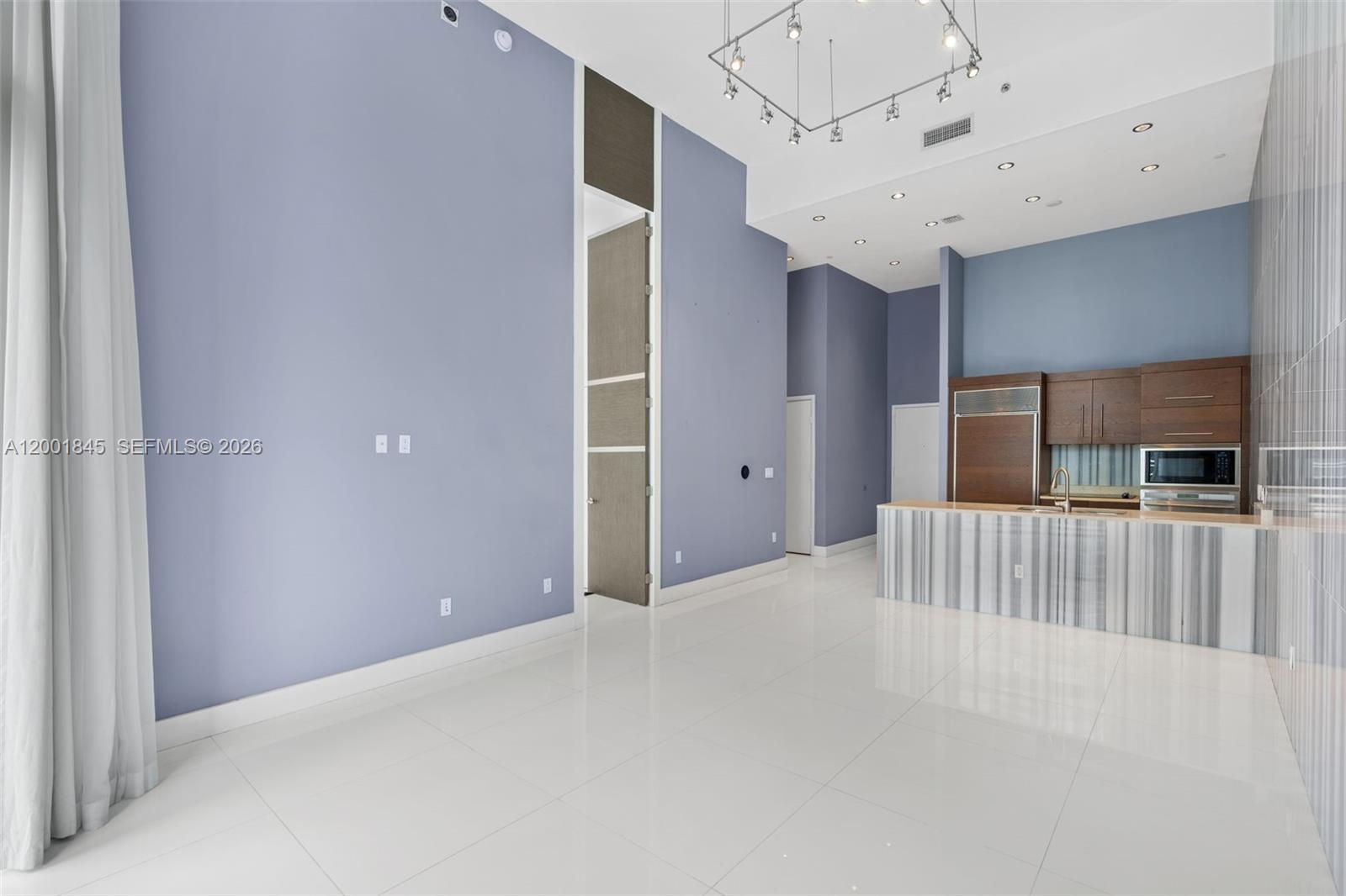 ICONBRICKELL CONDO NO 1 - Residential