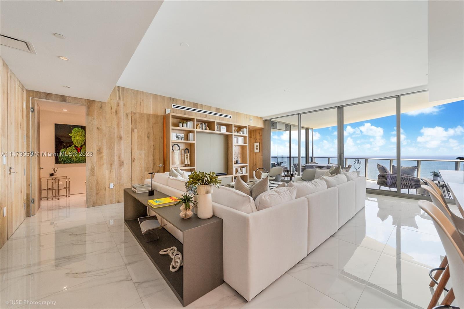 The Ritz-Carlton Residenc - Residential