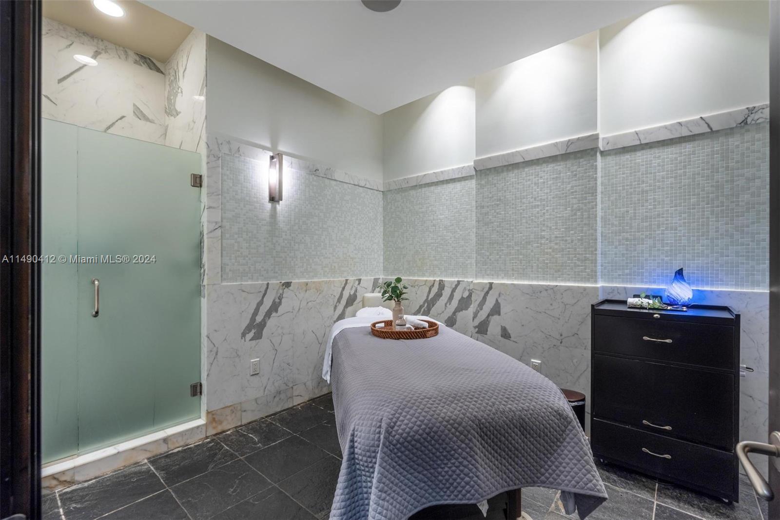THE RESIDENCES AT THE BAT - Residential