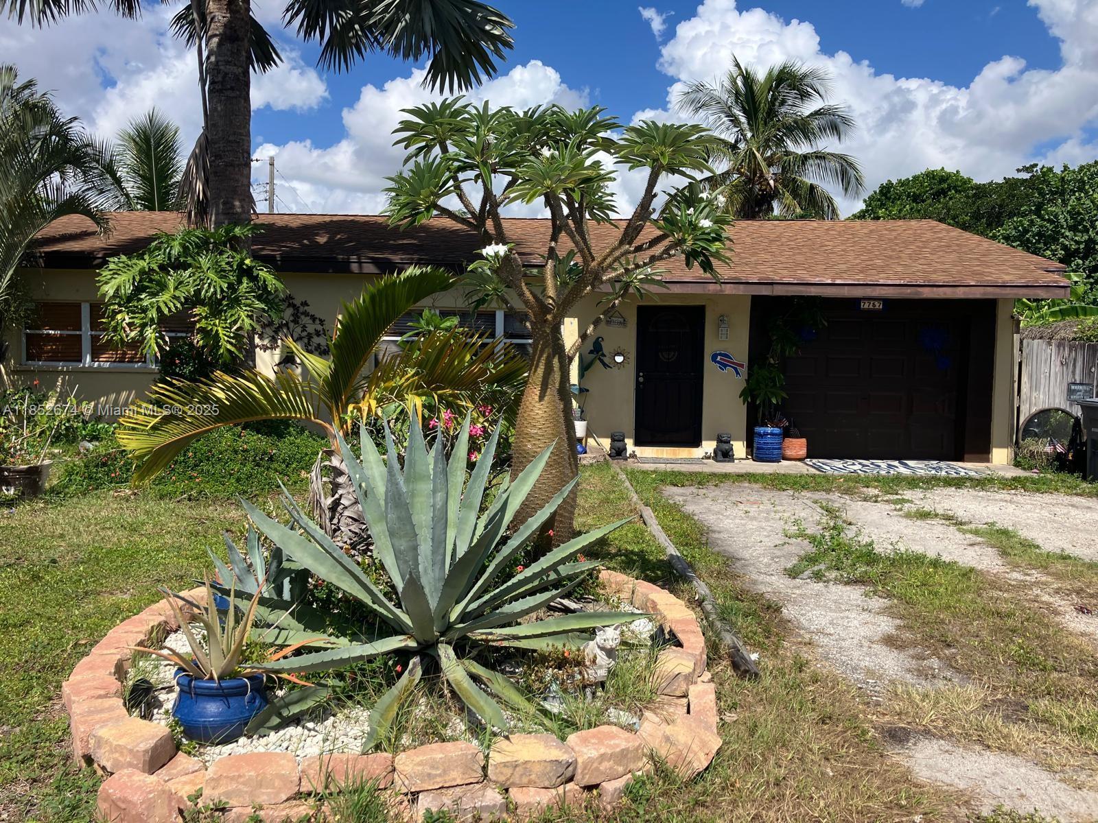 TROPICAL TERRACE - Residential