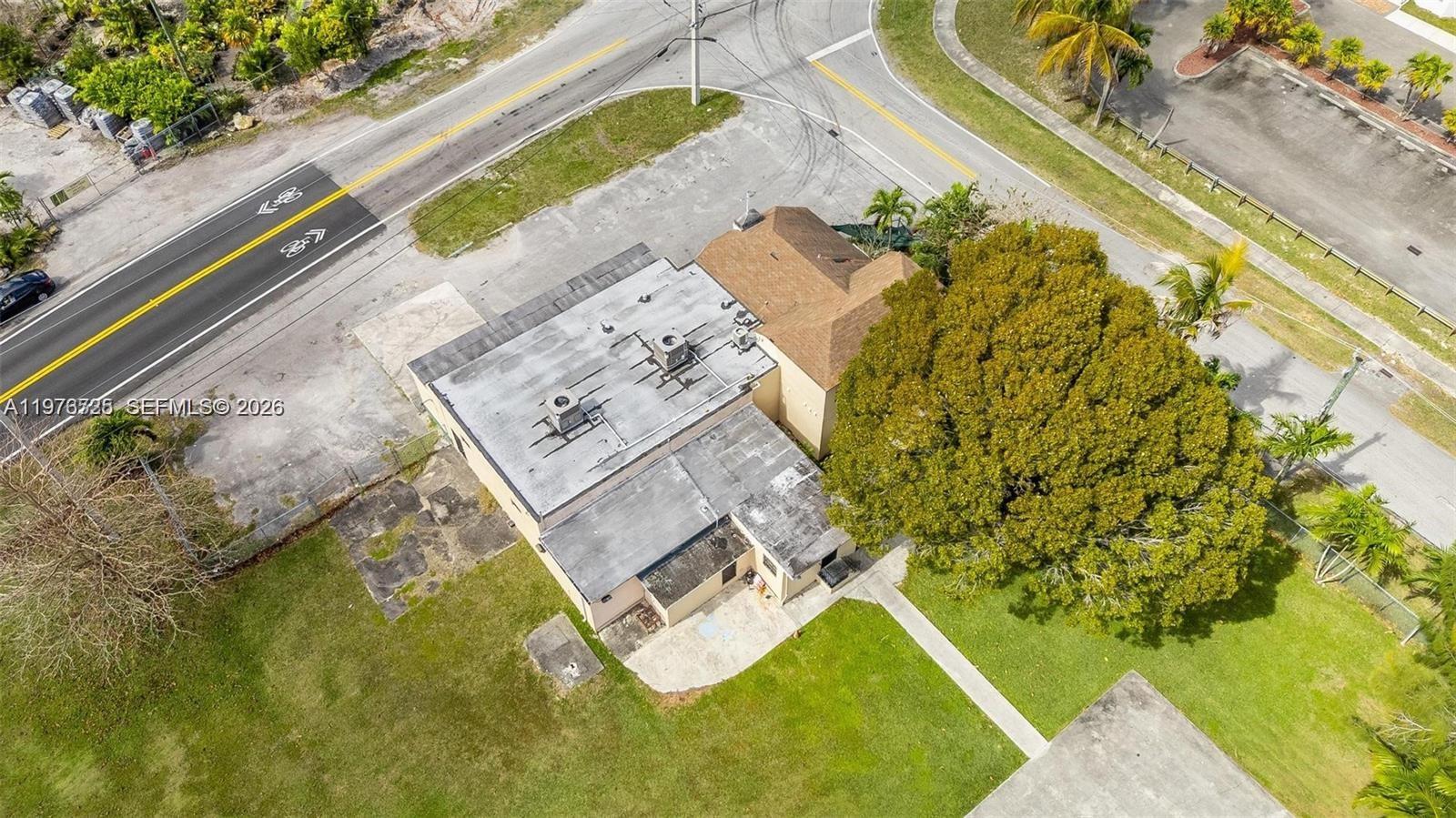 BISCAYNE GARDENS SEC A RE - Land