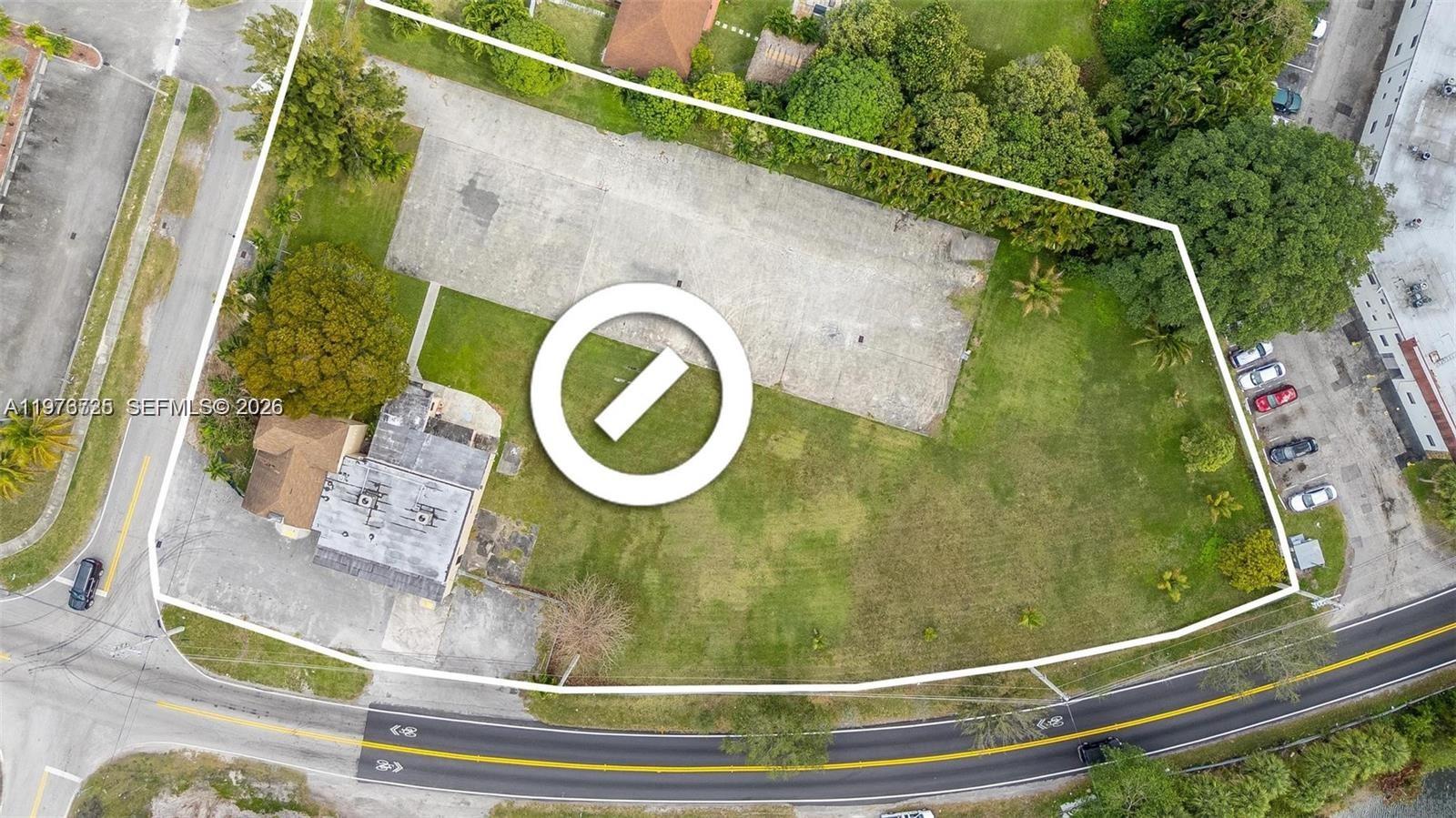 BISCAYNE GARDENS SEC A RE - Land