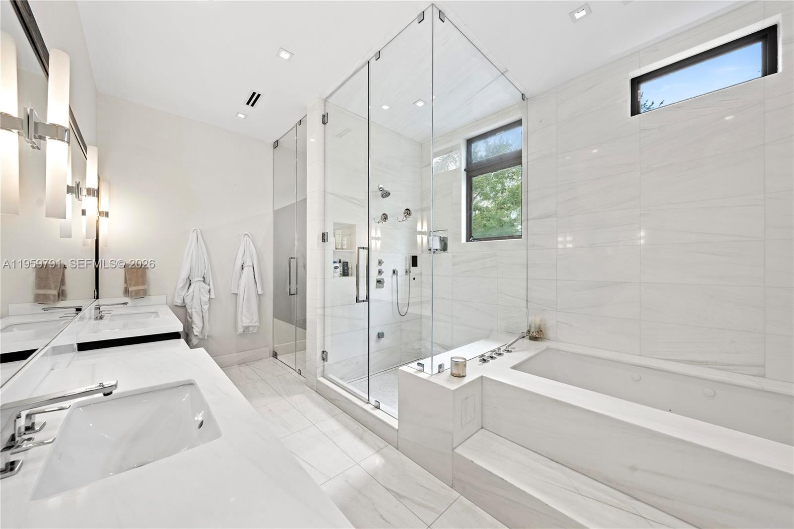 GABLES ESTATES NO 3 - Residential