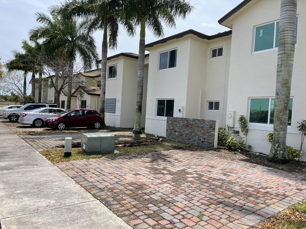TOWERVIEW VILLAS SUBDIVIS - Residential Lease