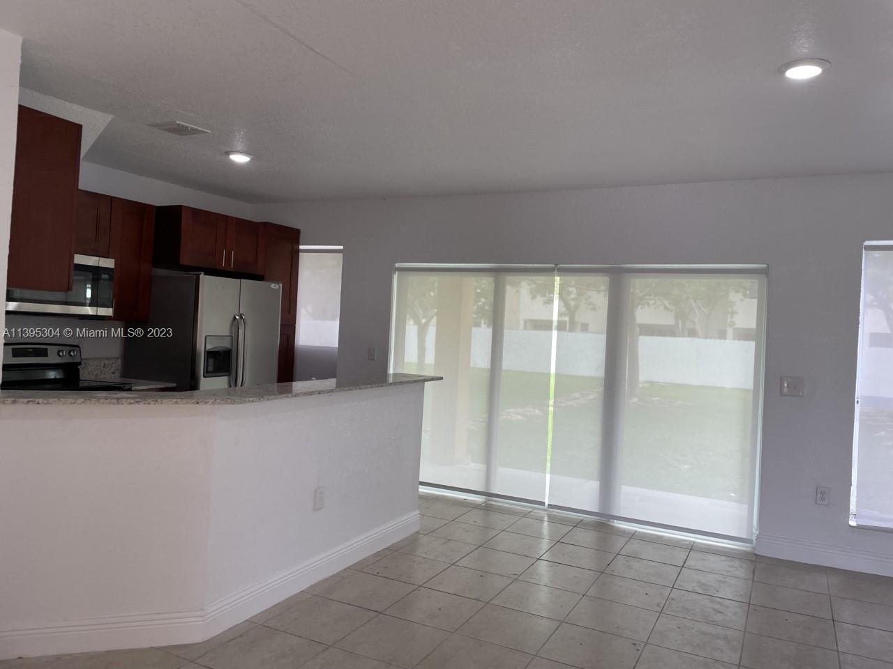 TOWERVIEW VILLAS SUBDIVIS - Residential Lease