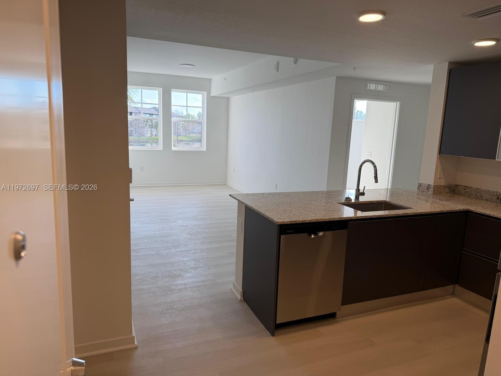 Millenia Park Tower - Residential