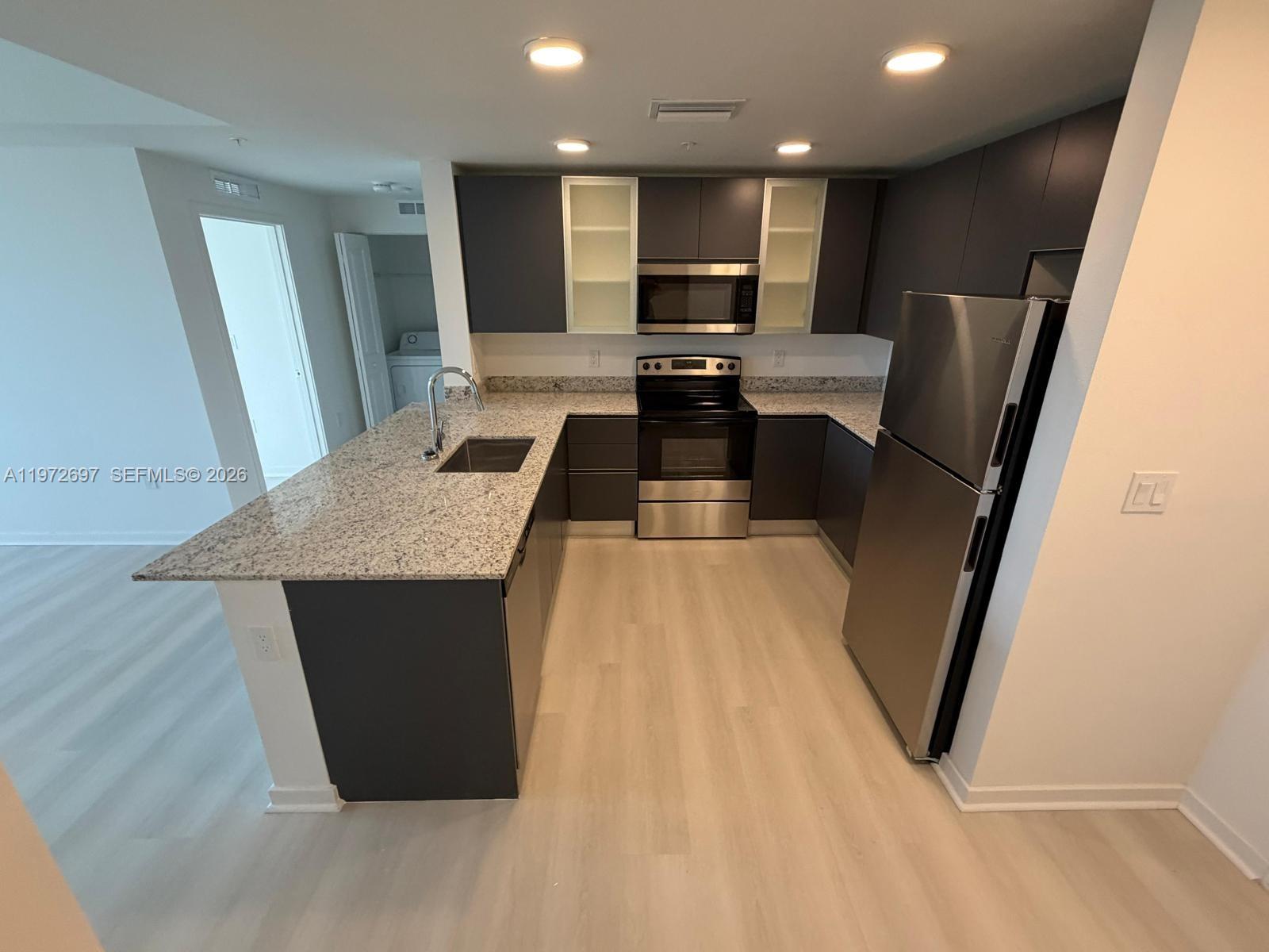Millenia Park Tower - Residential