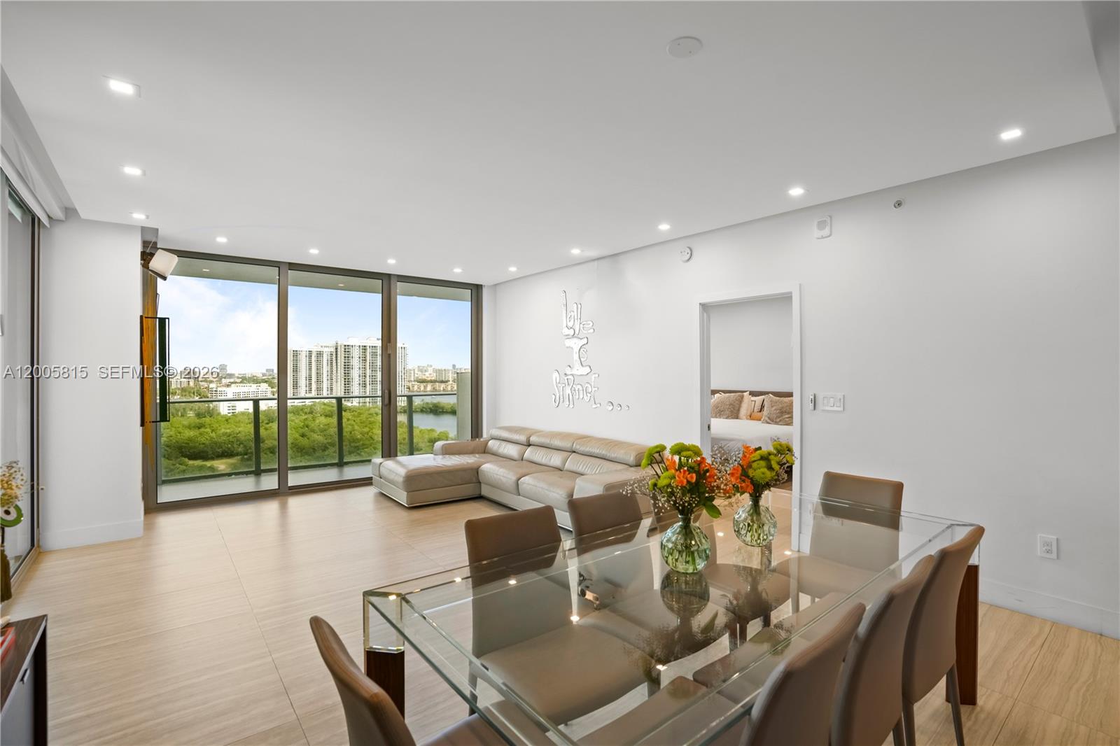 THE HARBOUR NORTH CONDO - Residential