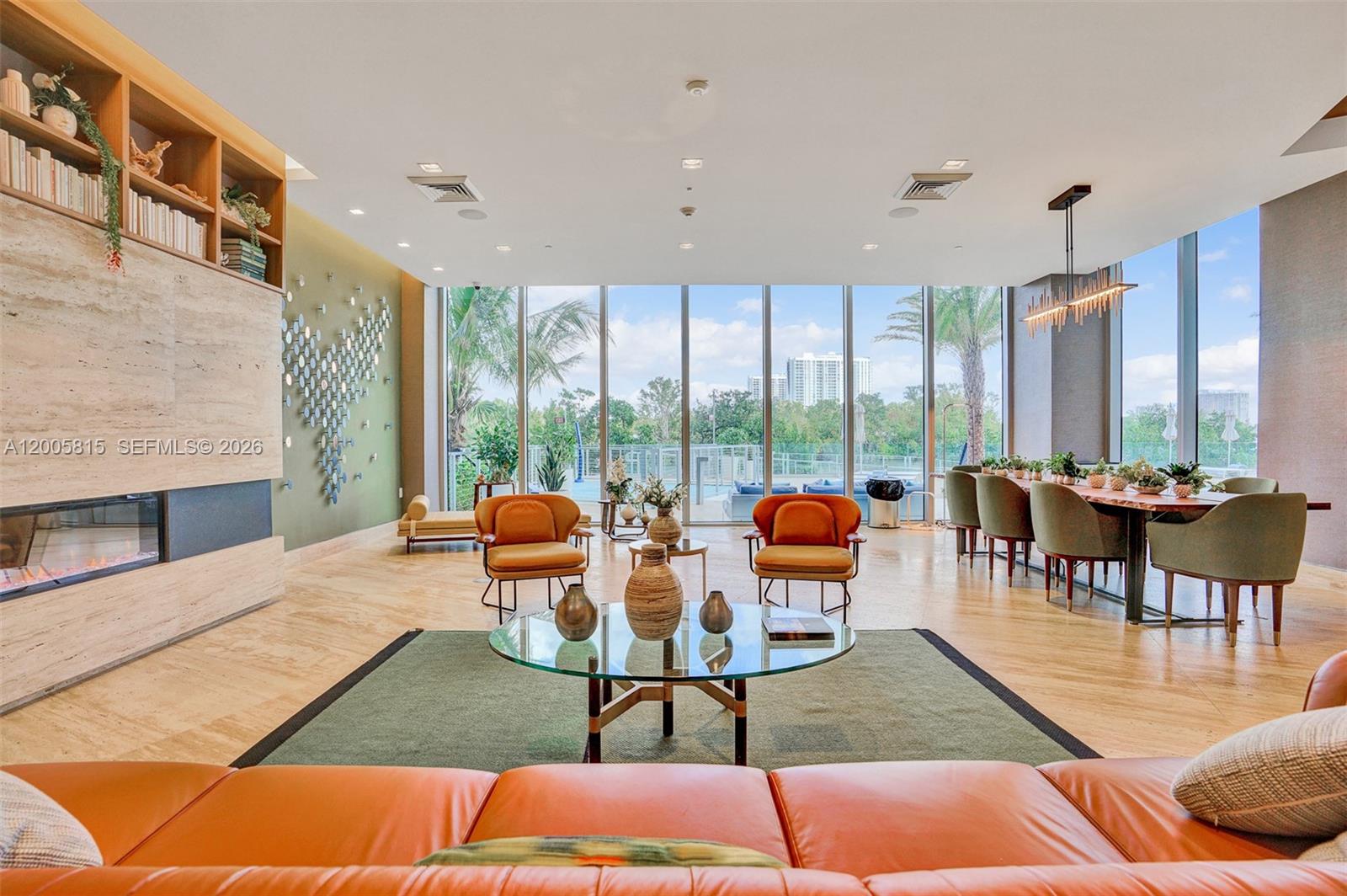 THE HARBOUR NORTH CONDO - Residential