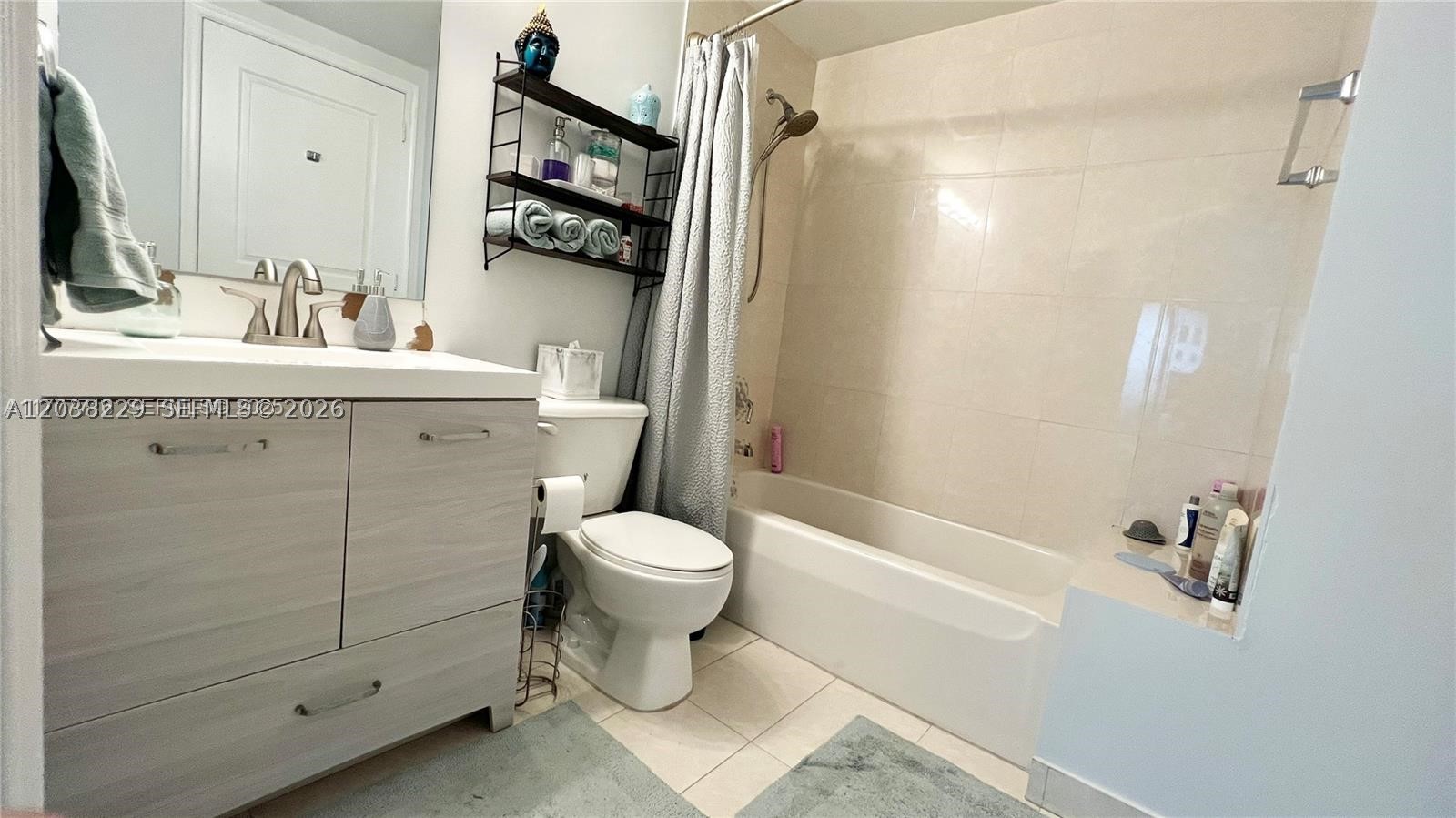 PLATINUM CONDO - Residential Lease