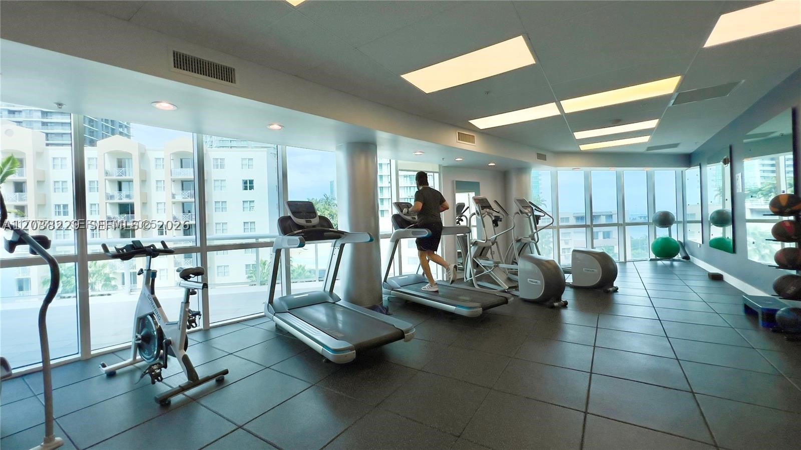 PLATINUM CONDO - Residential Lease