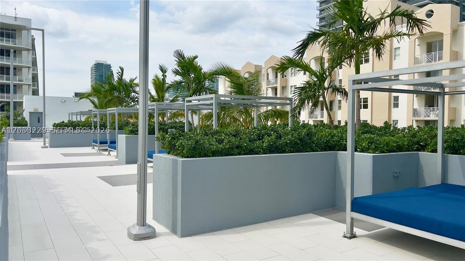 PLATINUM CONDO - Residential Lease